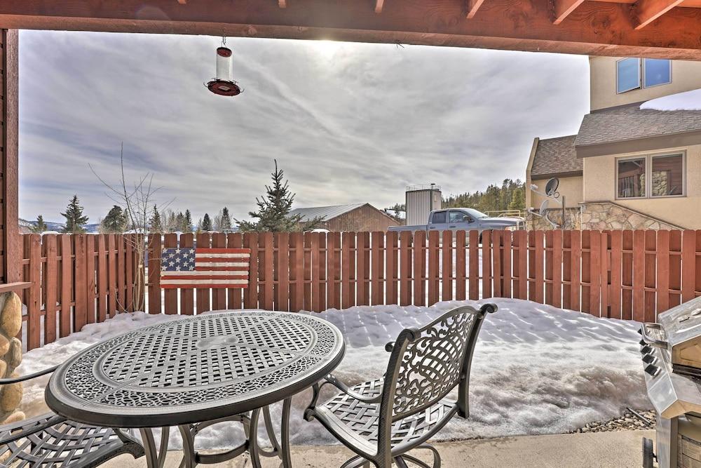 Mountainside Grand Lake Condo w/ Patio!