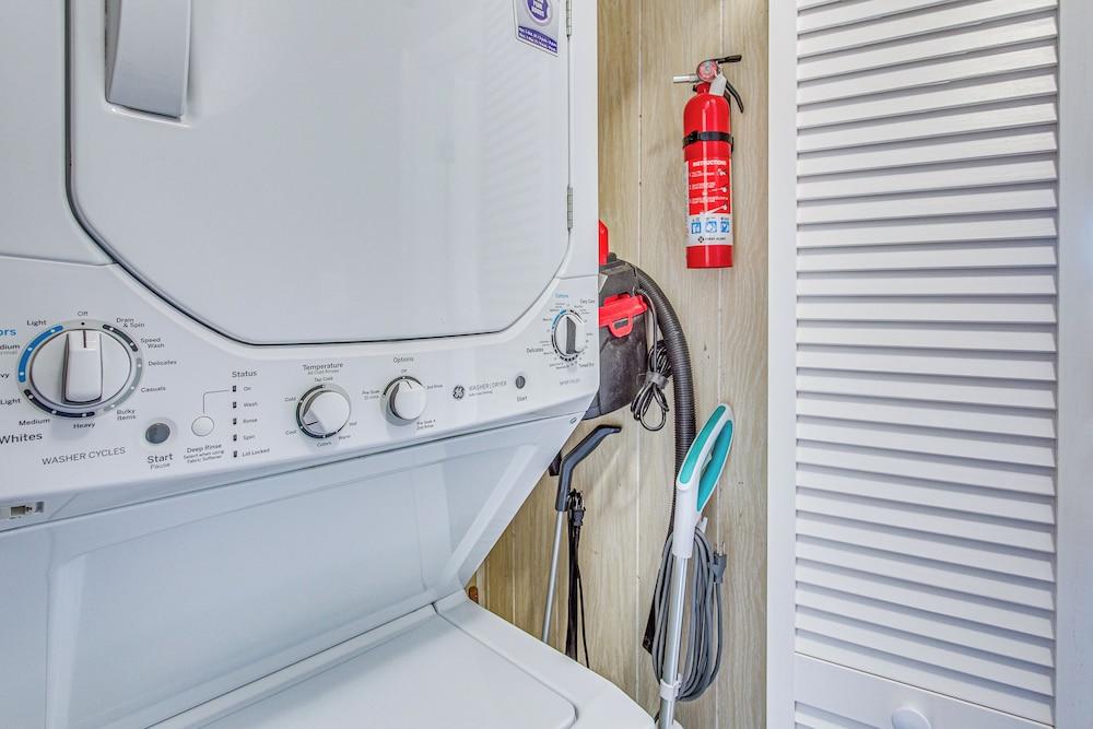 Myrtle Beach Condo: Walk to Beach