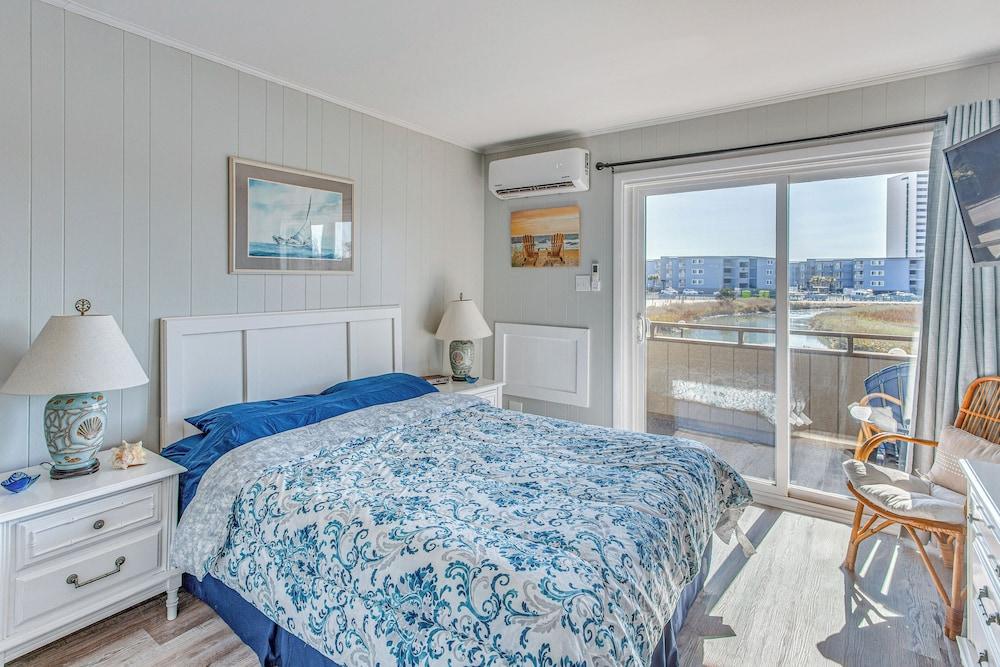 Myrtle Beach Condo: Walk to Beach