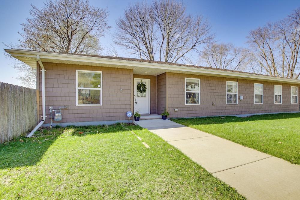 La Petit Maison - Lakefront Oshkosh Home!