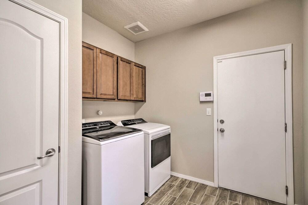 9 Mi to Old Town Albuquerque: Getaway w/ Grill!