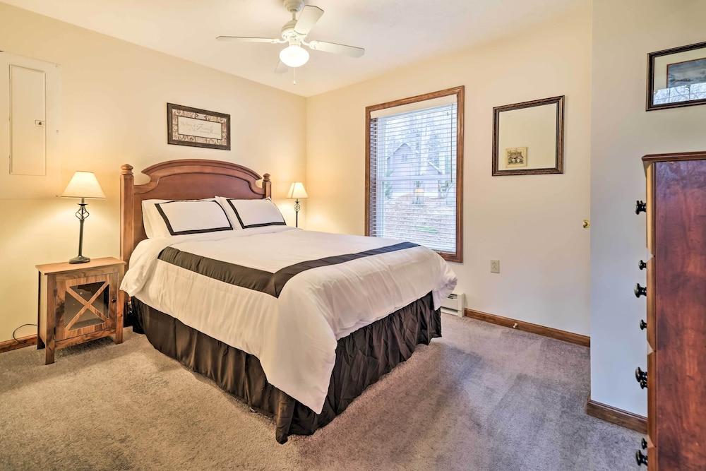 Arrowhead Lake Cabin w/ Hot Tub & Fire Pit!