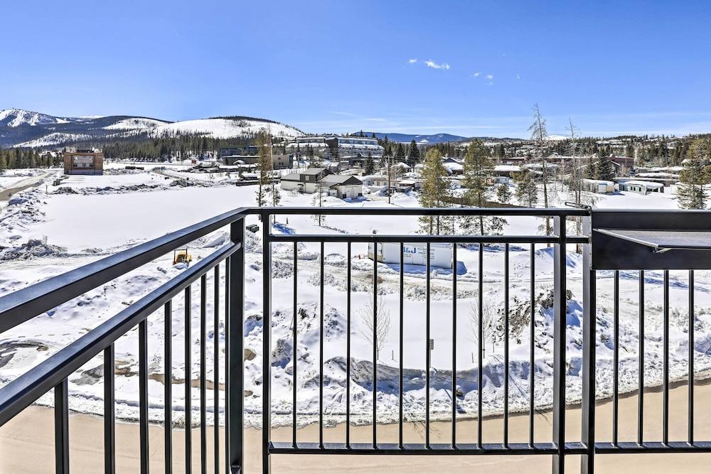 Mountain-view Winter Park Condo w/ Balcony!