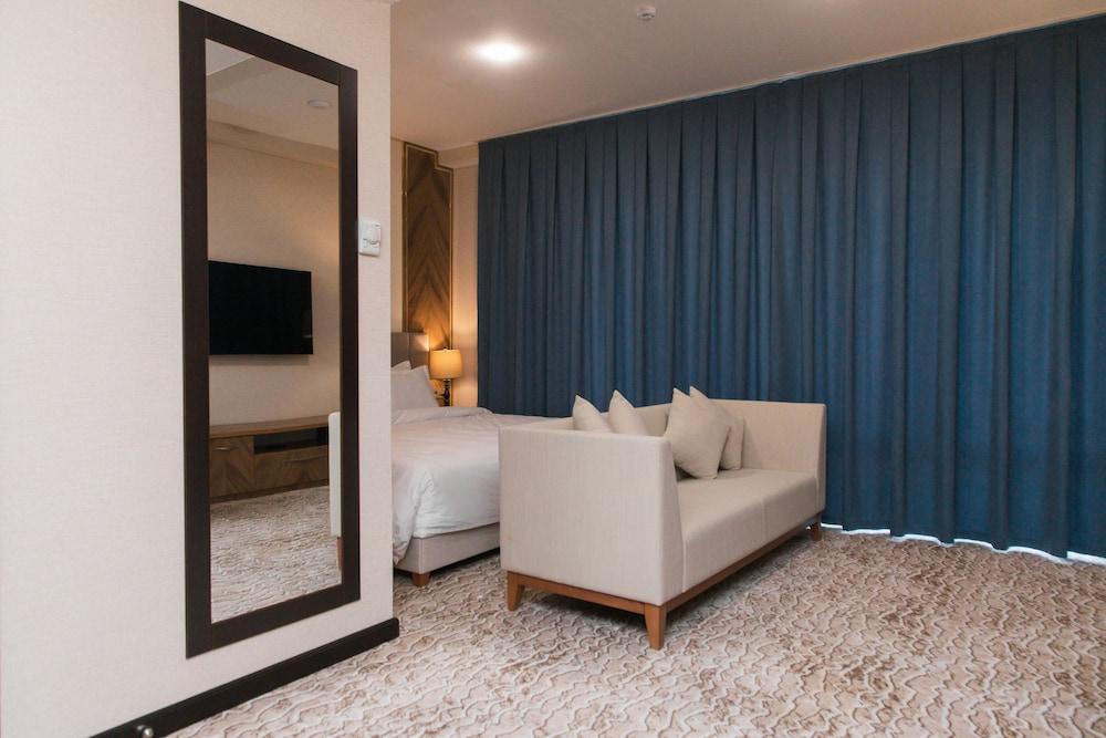 ARCHAZOR Mountain Resort