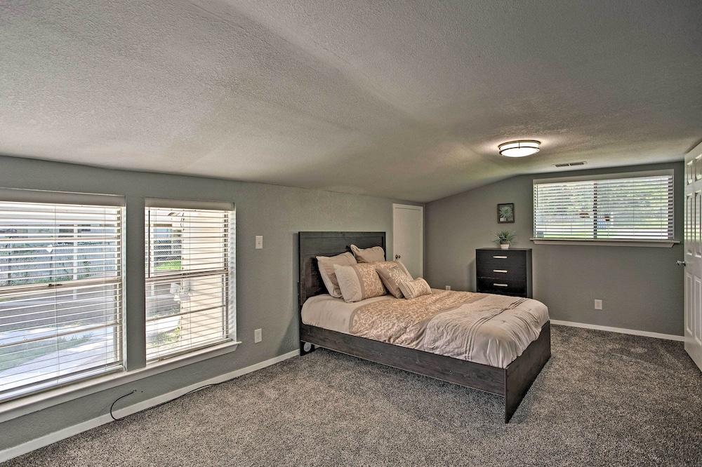 Cedar Creek Reservoir Home w/ Deck & Dock