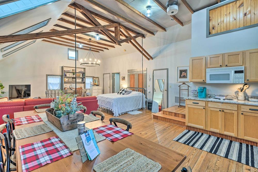 Pet-friendly Loft Vacation Rental w/ Fire Pit!