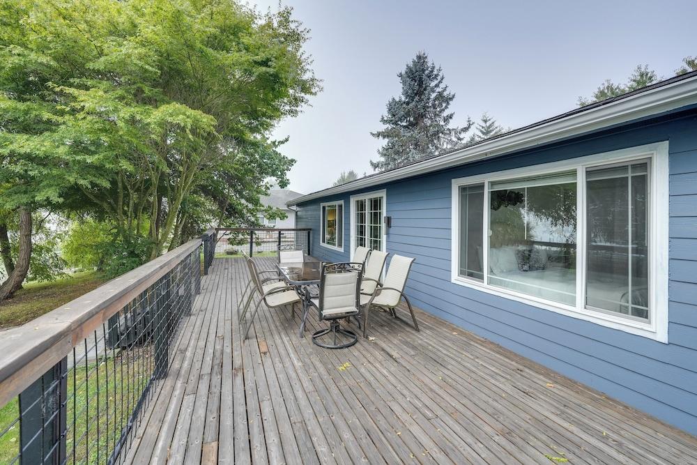 Lakefront Mount Vernon Home w/ Private Dock!