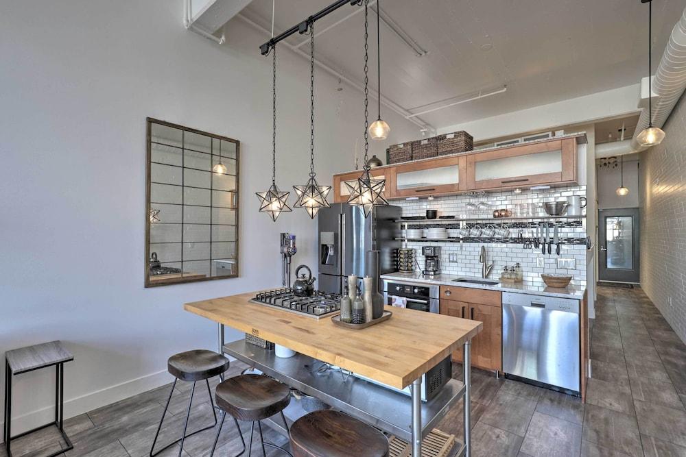 Chic SLC Downtown Studio Loft: Walk to Shops