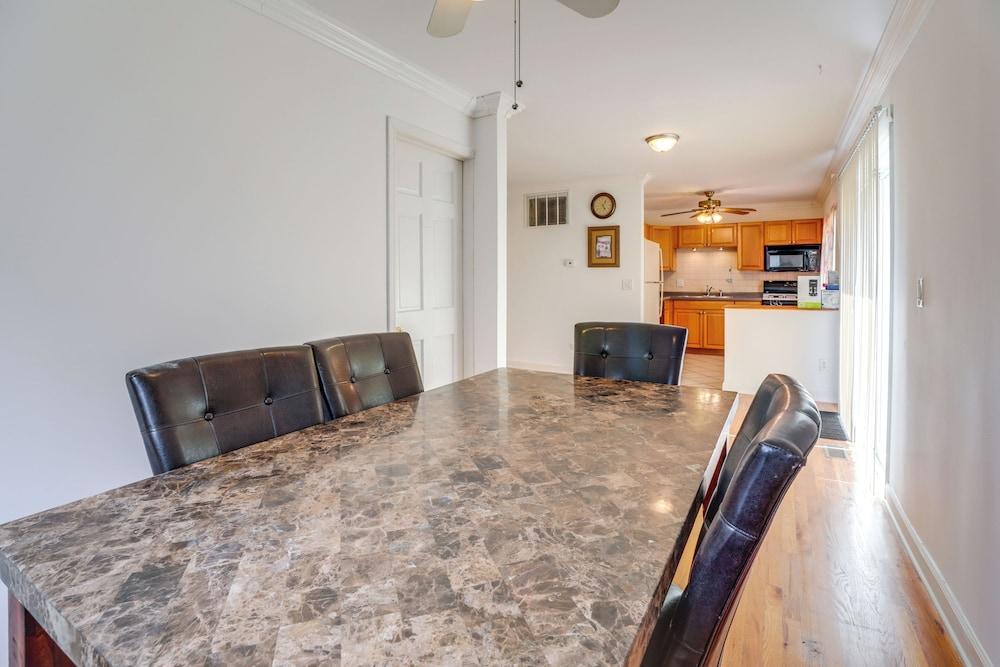 Glendale Heights Home With Office and Backyard!