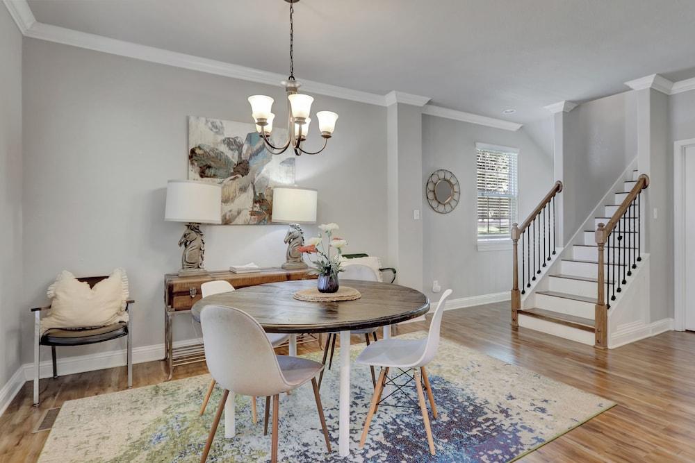 Waterfront Lake Hamilton Getaway w/ Boat Ramp!