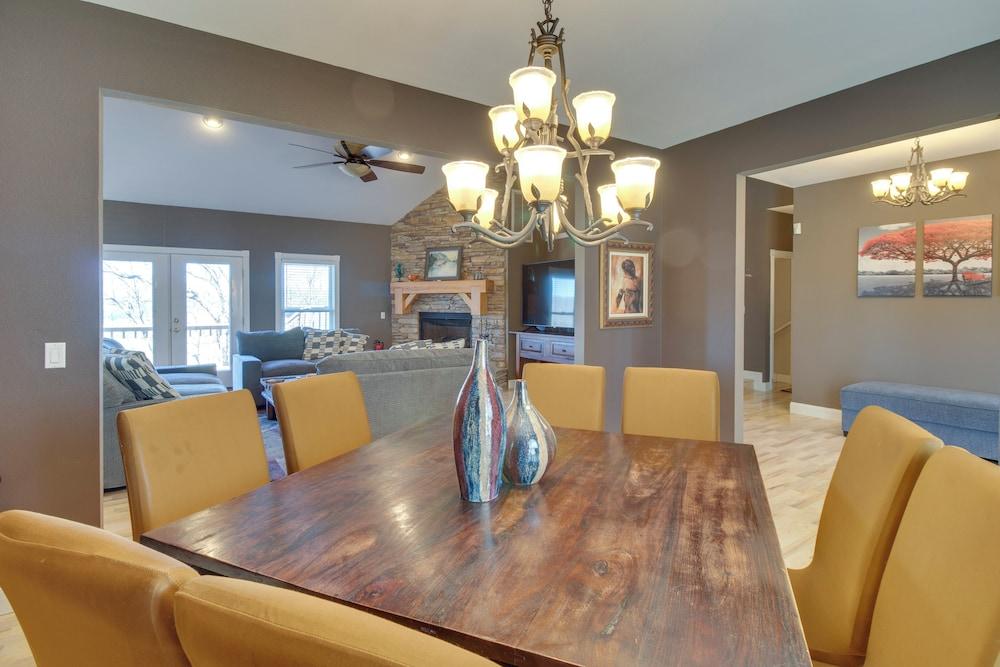 Secluded Flippin Home < 2 Mi to White River!