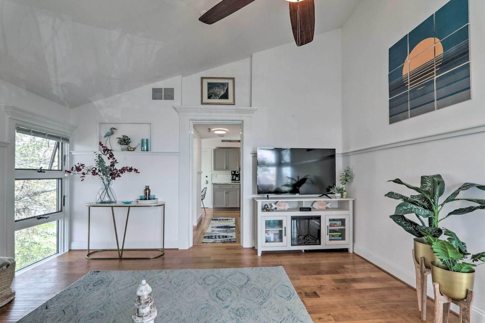 Serene Cape Cod Escape w/ Private Ocean Overlook!