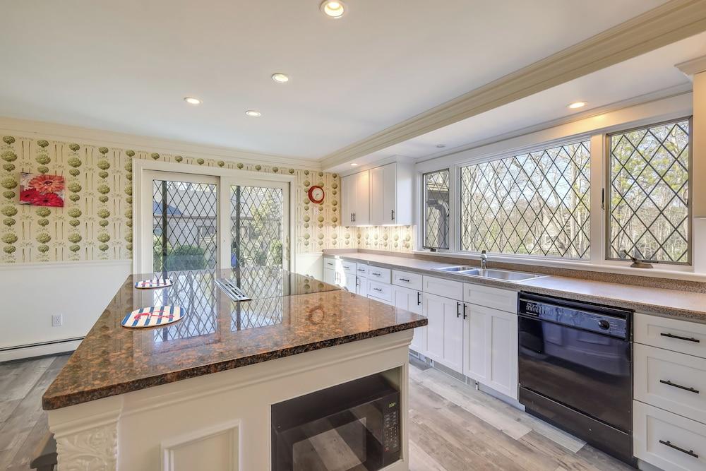 1 Mi to Beach: Spacious Retreat in East Sandwich!