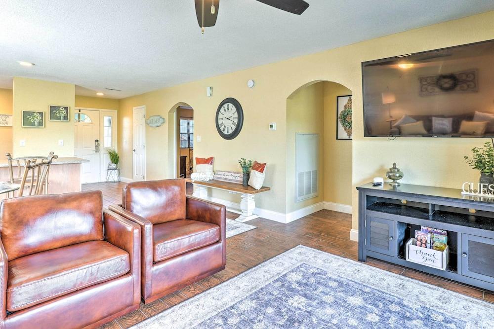 Walk to Strip! Cozy Branson Condo w/ Pool