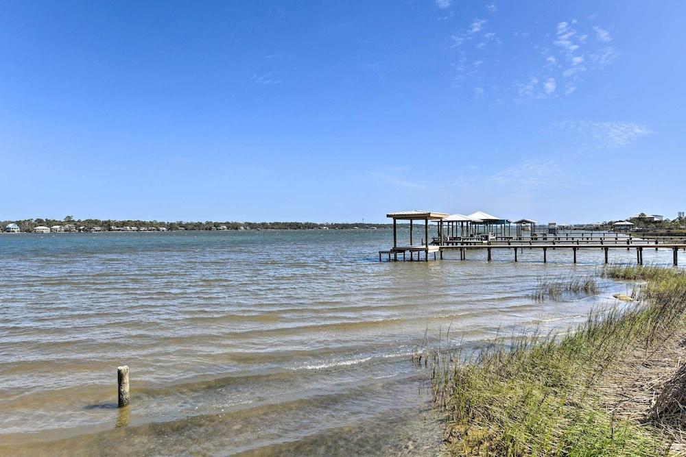 Stylish Gulf Shores Getaway w/ Dock Access!