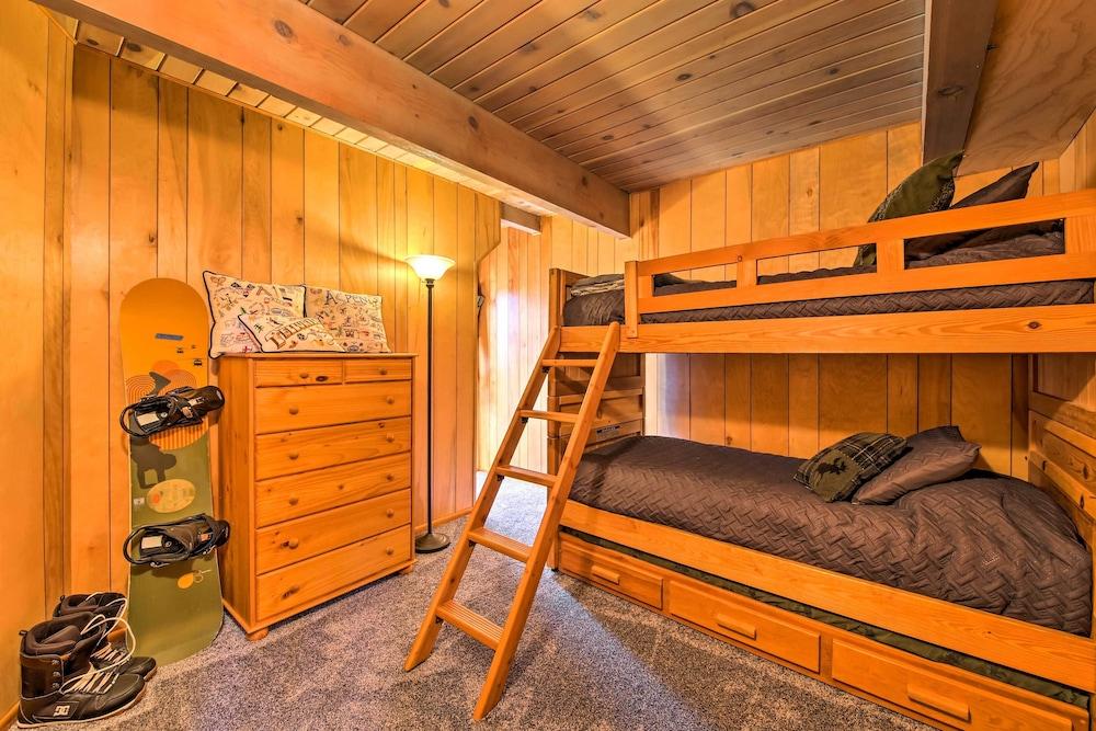 5 Mi to Big Bear Mtn Resort: Cozy Cabin w/ Deck