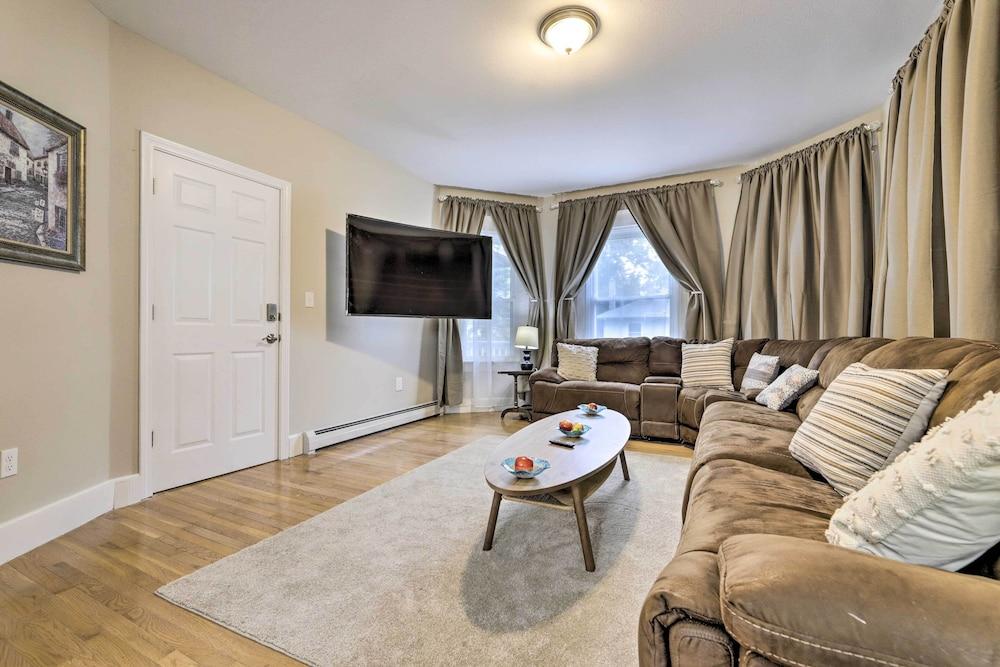 Bright Springfield Apartment w/ 2 Balconies!