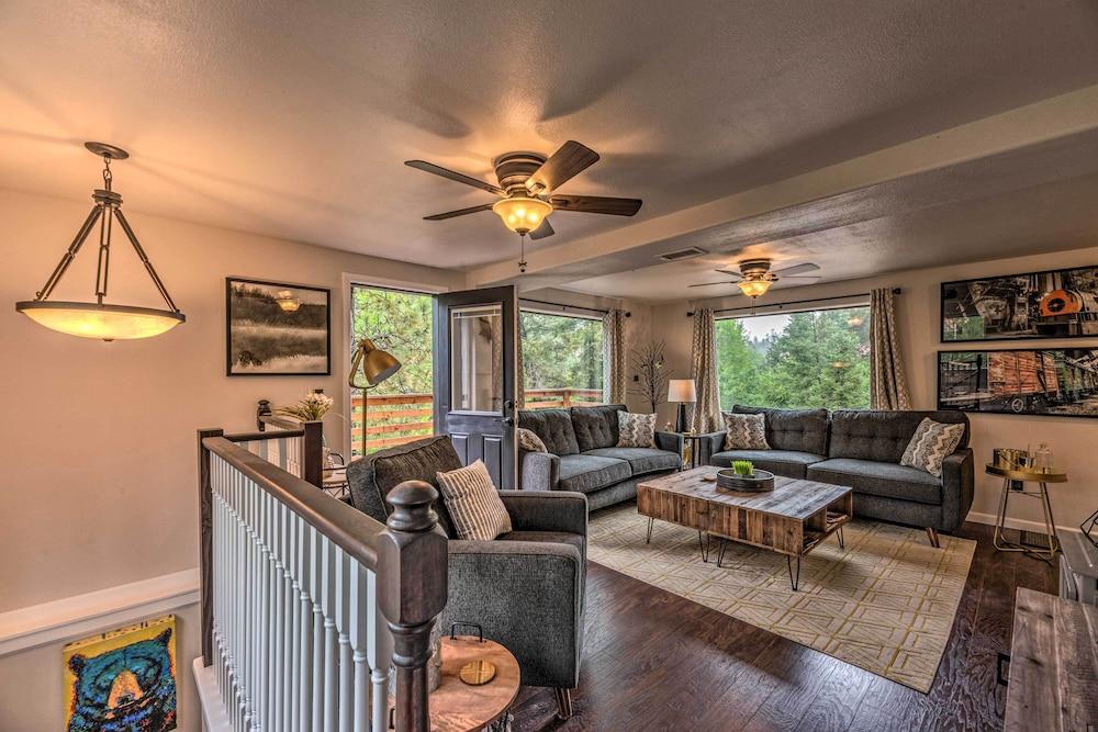 On the Rocks - A Modern Home w/ Decks & Views