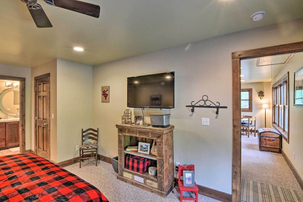 Riverfront Lake City Home w/ Fire Pit, Deck & Bbq!