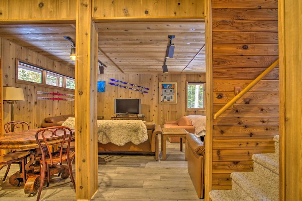 Tranquil Dumont Home w/ Creek & Mtn Views!