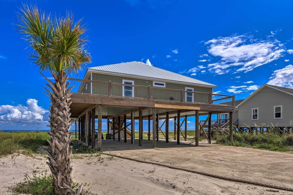 Bayfront Dauphin Island Home w/ Beach Access!