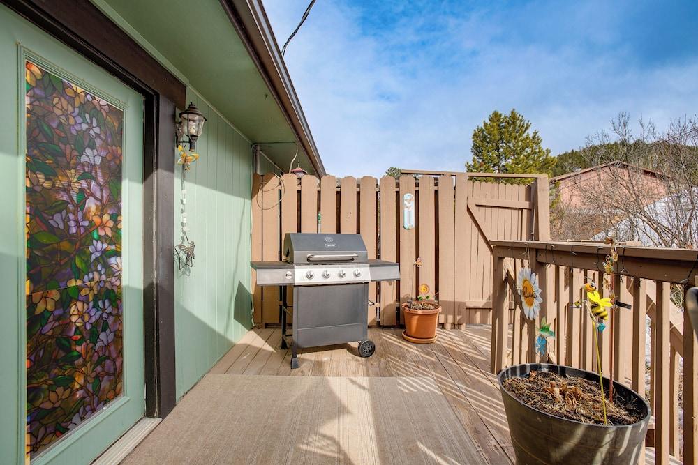 Near Red Rocks, Hiking & Skiing: Kittredge Condo!