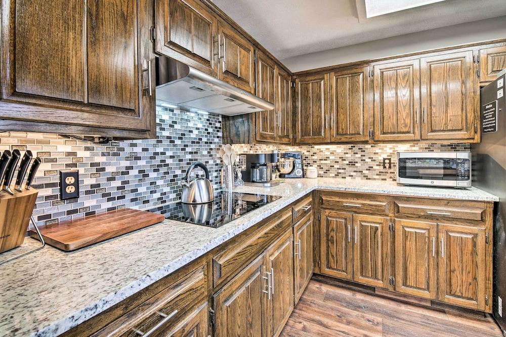 Lakefront Home w/ Fishing Dock & Fire Table!