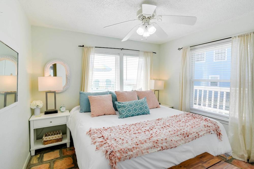 Surfside Beach Home w/ Deck, Views & Beach Access!