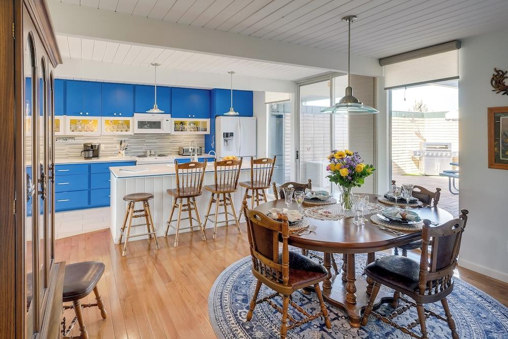 Home w/ Views & Fire Pit, 10 Mi to Aztec Ruins!