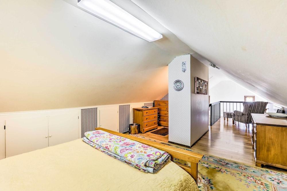 Rustic Riverfront Truckee Cabin w/ Gas Grill!