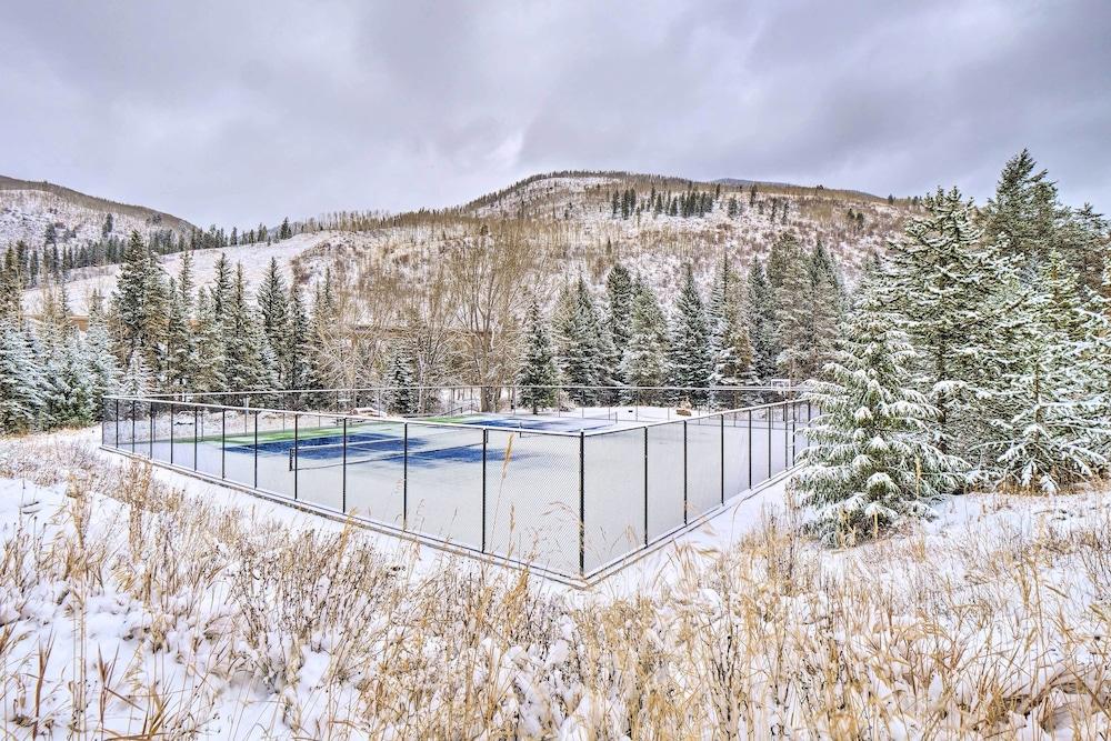 Charming Vail Condo w/ Patio & Mountain Views