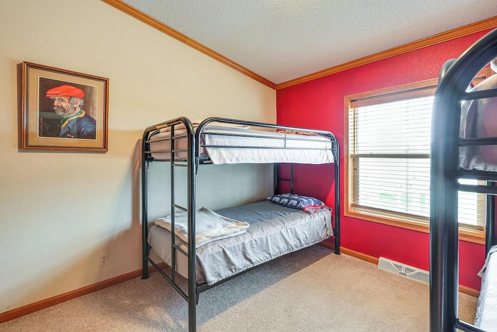 Hermosa Home w/ Deck: 2 Mi to Custer State Park!