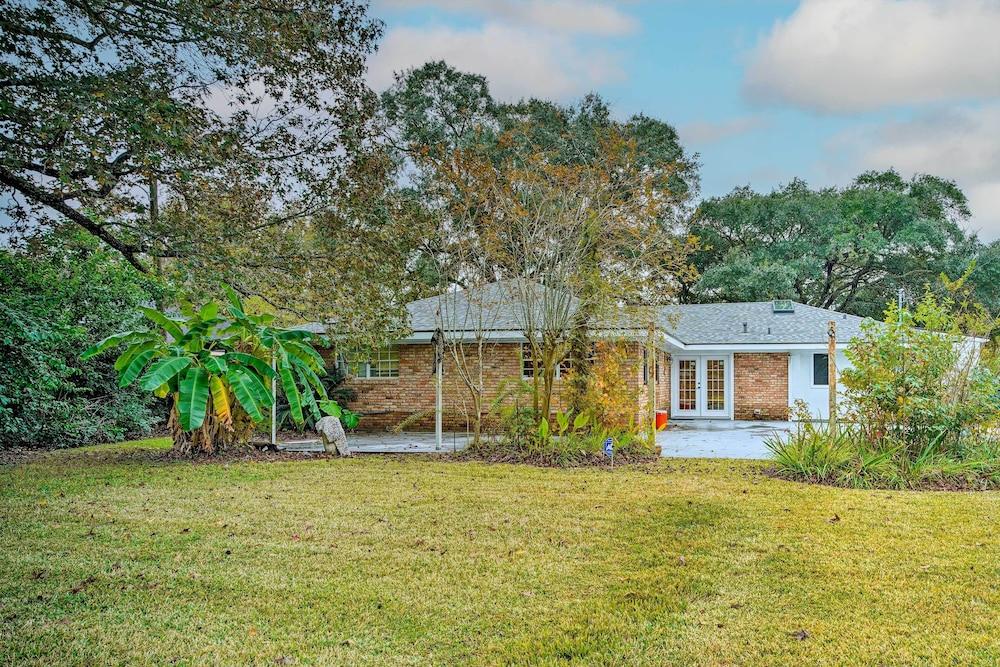 Charming Lafayette Home ~ 5 Mi to Downtown!