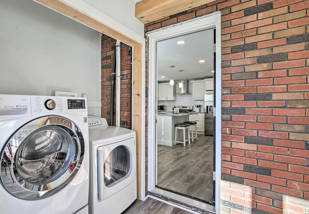 Modern Middletown Retreat, Minutes to Downtown!