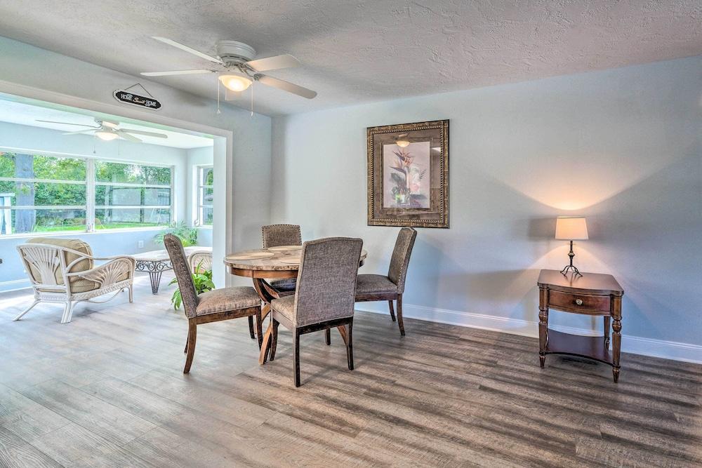 Contemporary Gem w/ Sun Room in Beverly Hills!