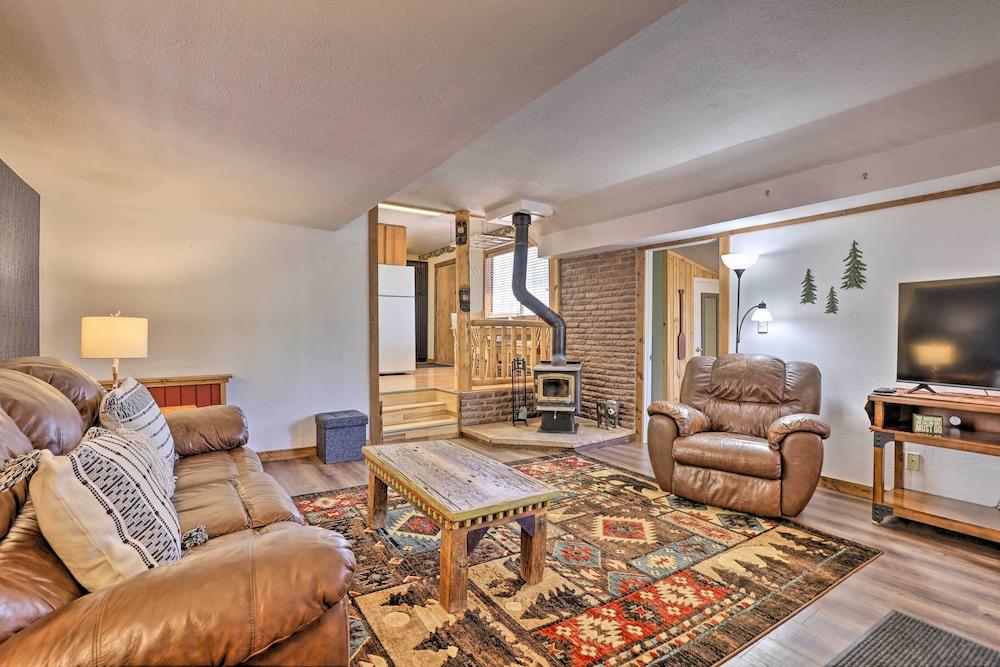 Fireplace, Deck & Mtn Views: Grand Lake Home!