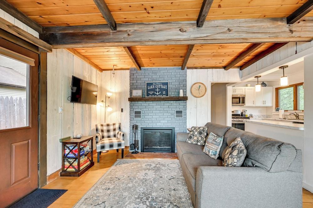 Lakefront Granby Escape w/ Private Dock & Kayaks!