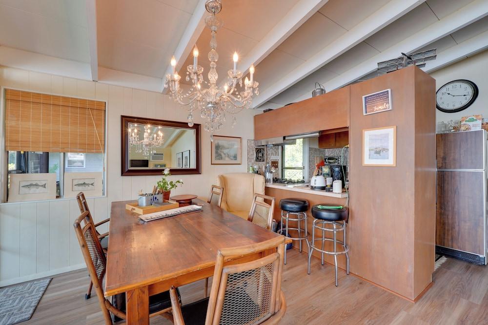 Waterfront White Lake Vacation Rental!