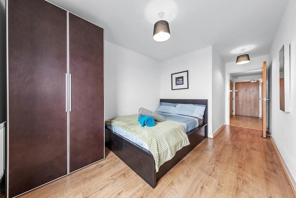 Lovely & Cosy 2 Beds London Skyline View
