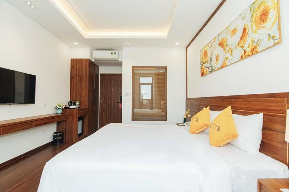 JADE HA LONG HOTEL