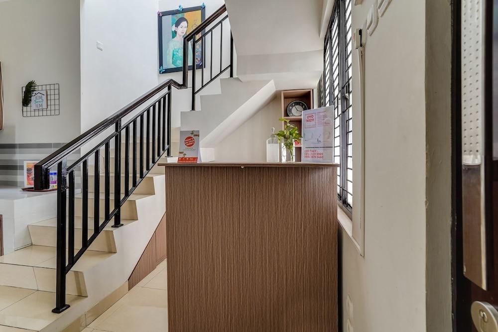 OYO Life 90211 I-sidji Inn