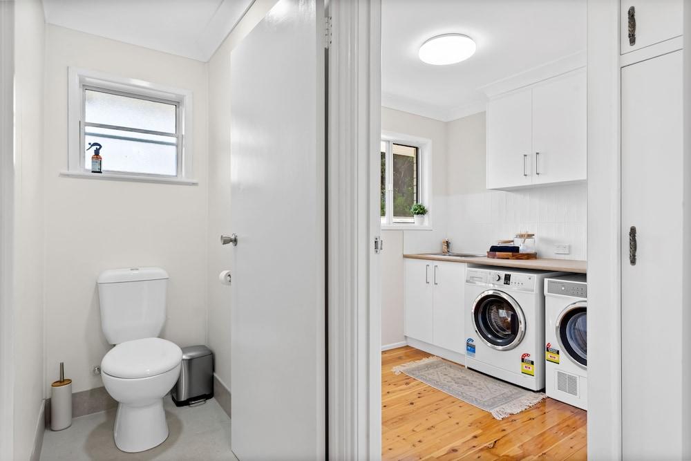 Maple Cottage -Perfect Eastside Location