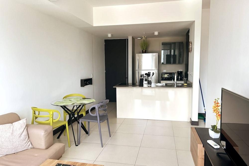 "studio on the 9th Floor"