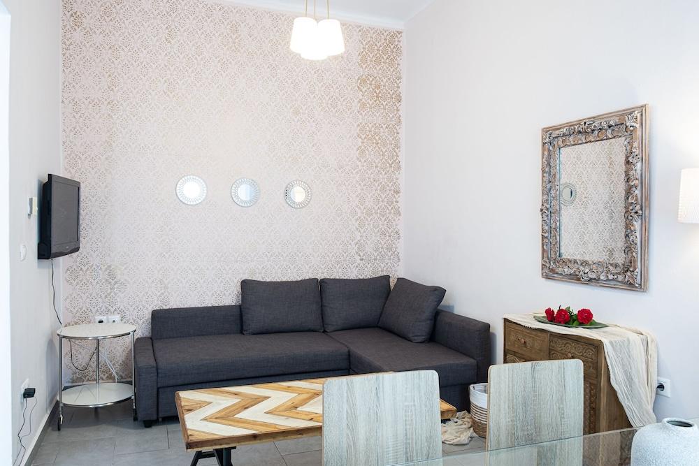 Aneseas Syros Ermoupoli