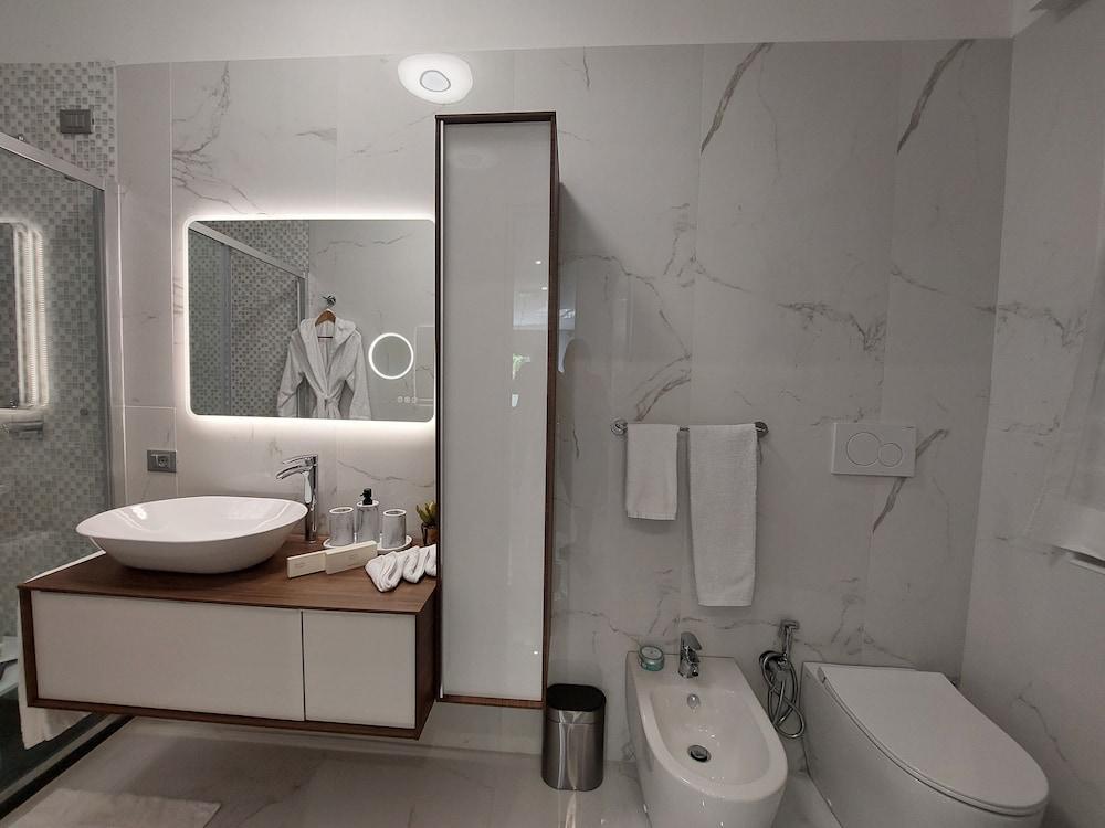 Vanesia's Luxury Suits