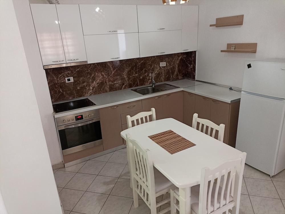 "apartment Next to the Beach"