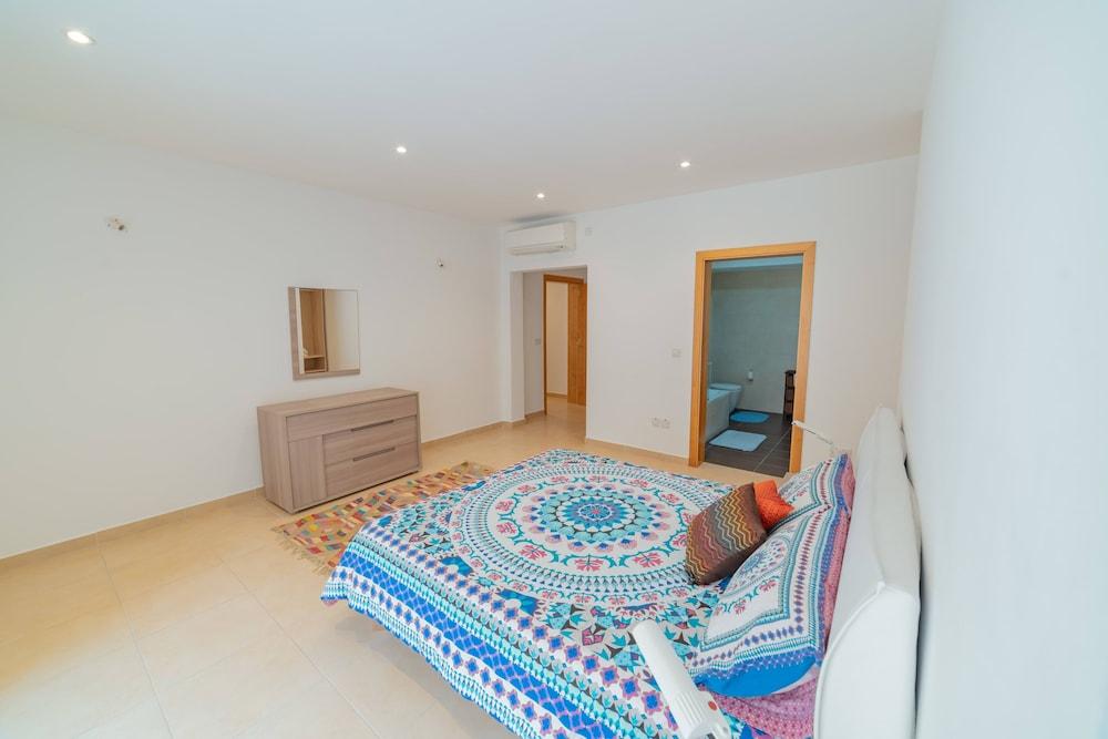 Luxury Seaview & Pool