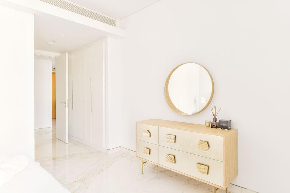 Luxury Beachfront 2BR w Stunning SeaView