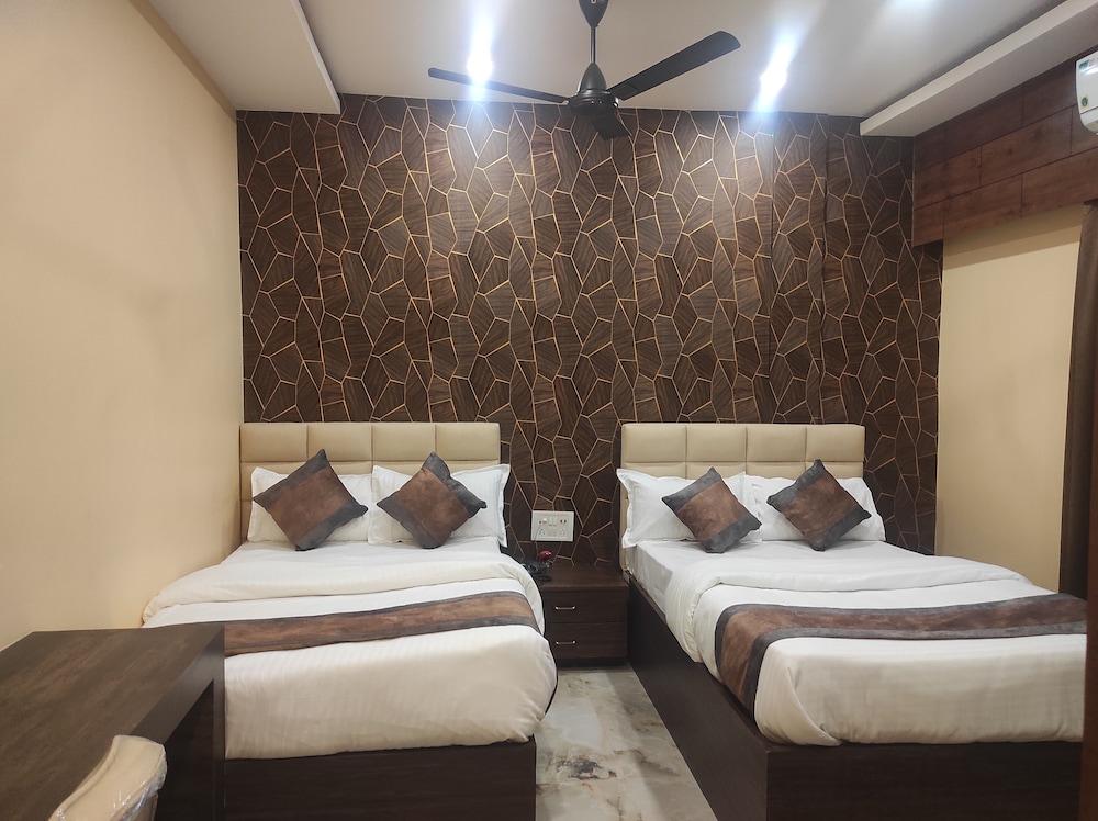 Hotel Friends Palace