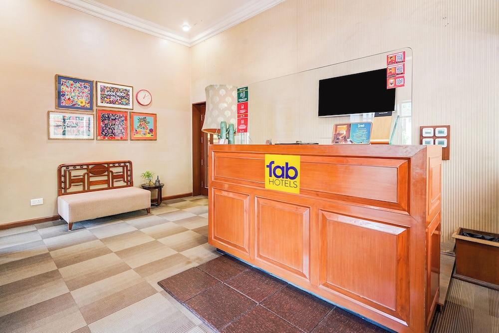 FabHotel The Dayal